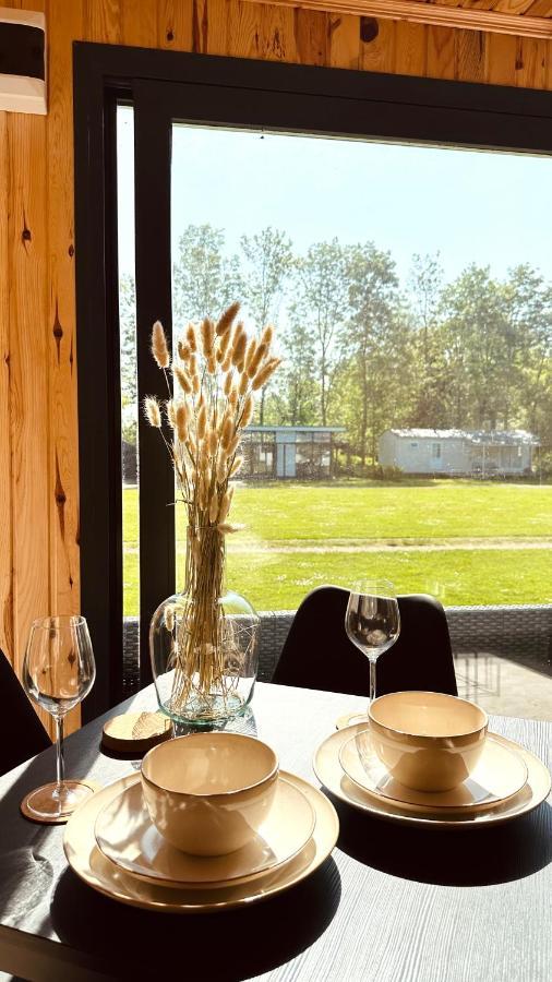 Luxe Tiny House Bij Het Leekstermeer Matsloot Extérieur photo