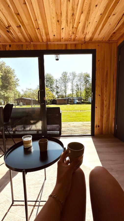 Luxe Tiny House Bij Het Leekstermeer Matsloot Extérieur photo